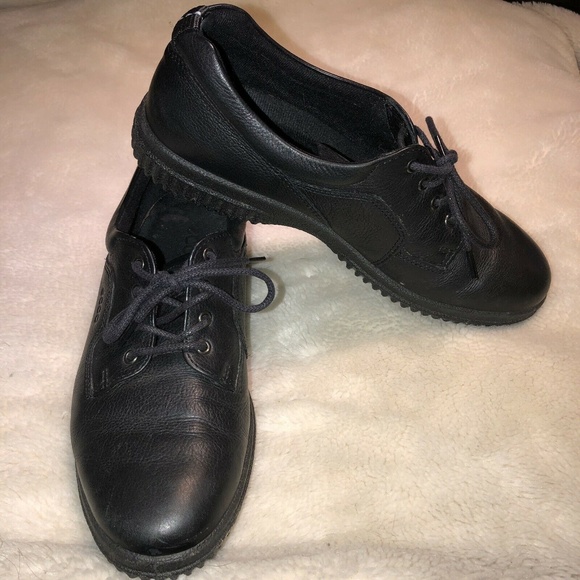 ecco womens black sneakers